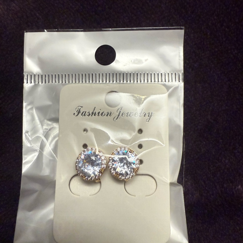 Elegant Clip on Earrings (3 pairs)